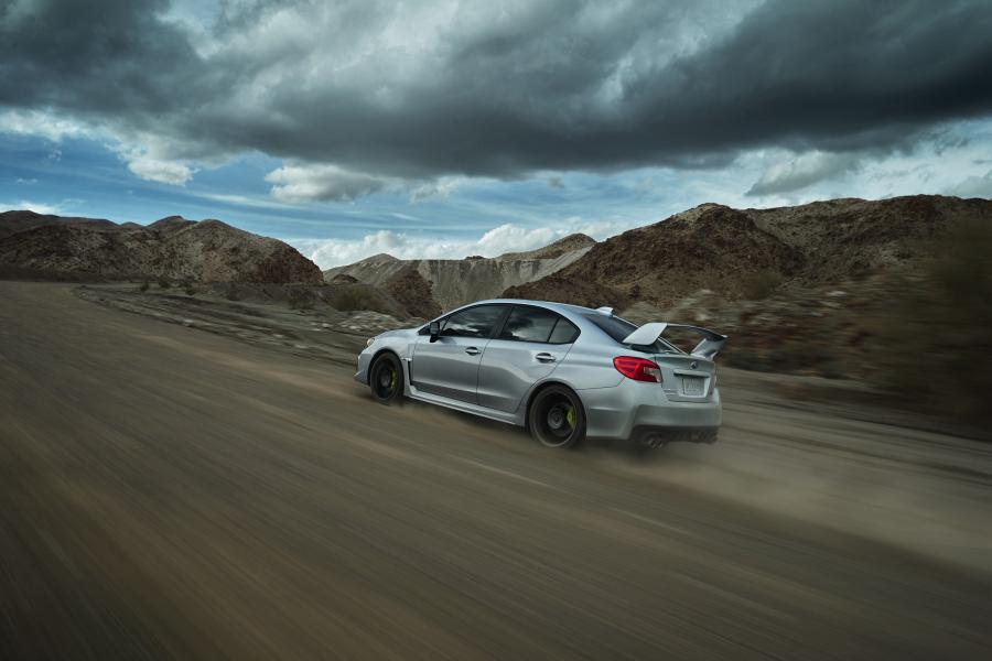  Subaru WRX STi 2017 года  (NA) (фото 22 из 33)